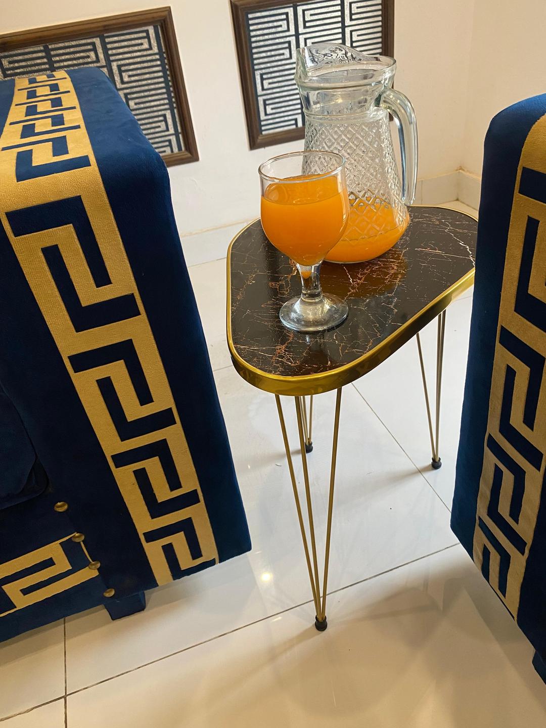 Stylish and Functional Coffee Table - 1 Pc Enhances Indoor Ambiance